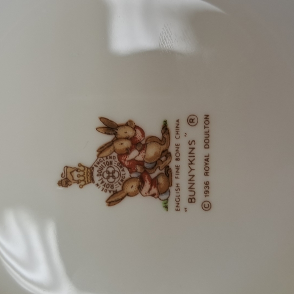 Vintage Bunnykins "Washing The Firetruck "child bowl by Royal Doulton - Picture 3 of 5